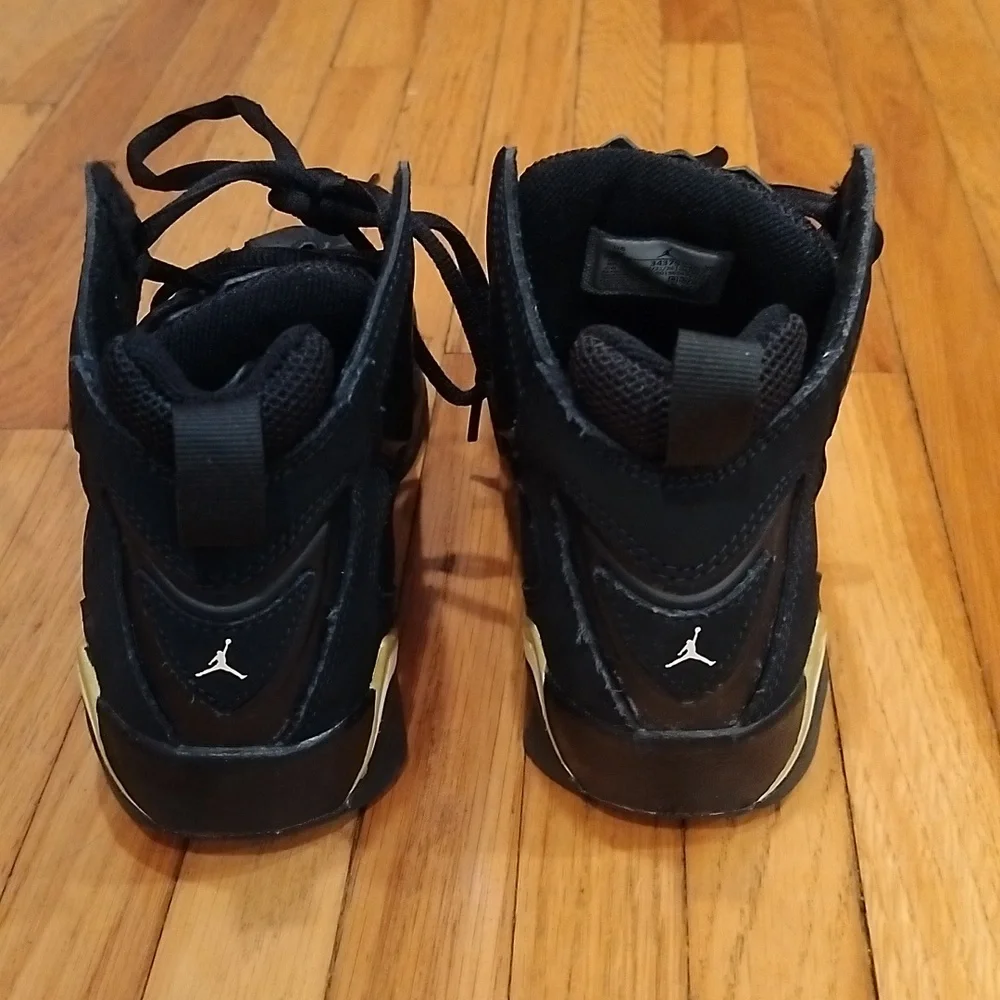 Nike Jordan Jumpman True Flight 4Y Basketball Shoes - Picture 3 of 6